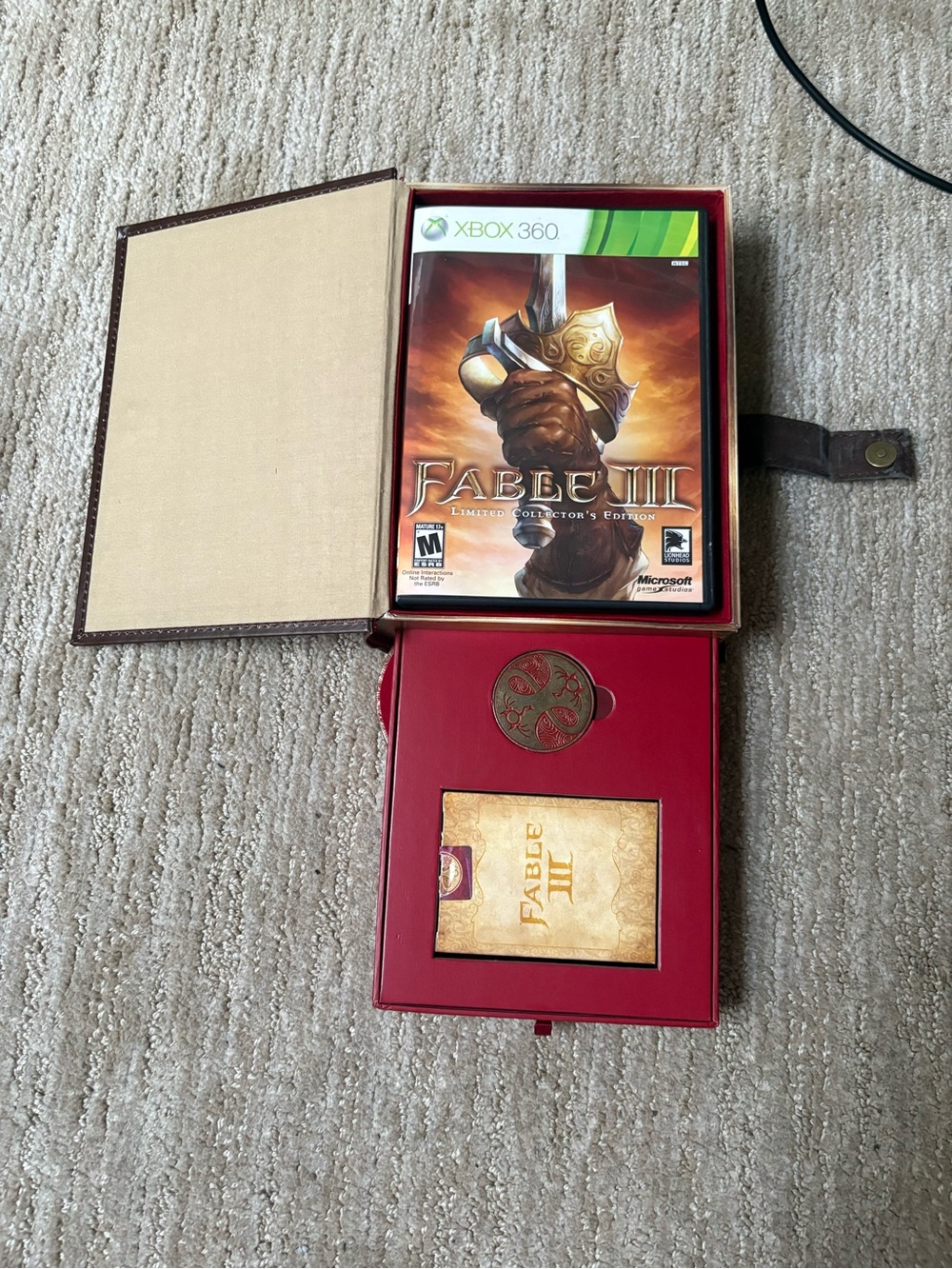 Fable III Limited Collector's Edition - Red